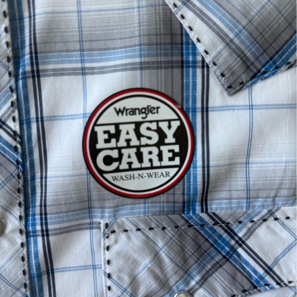 Men’s Wrangler Shirts in Large. New with tags! - Picture 3 of 6